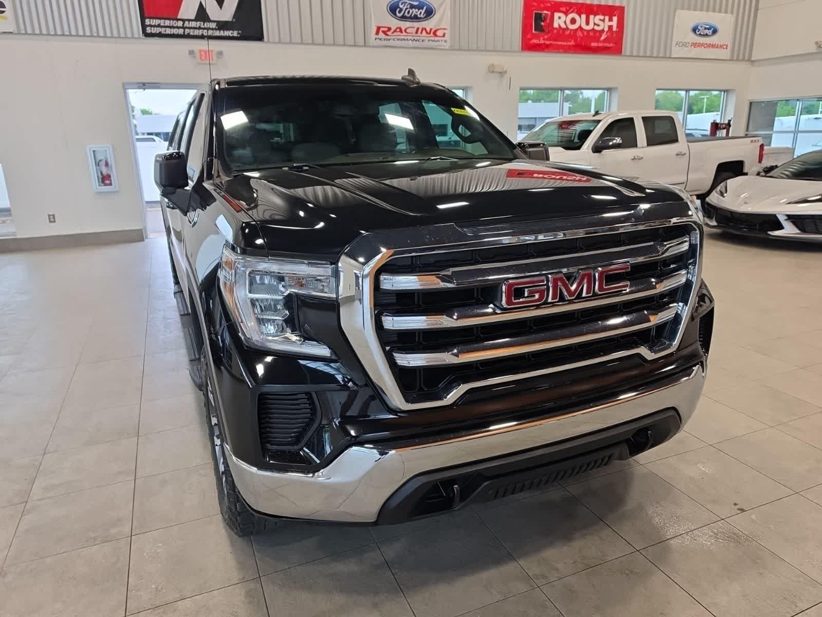 Used 2019 GMC Sierra 1500 SLE w/ SLE Value Package AWD/4WD image 4