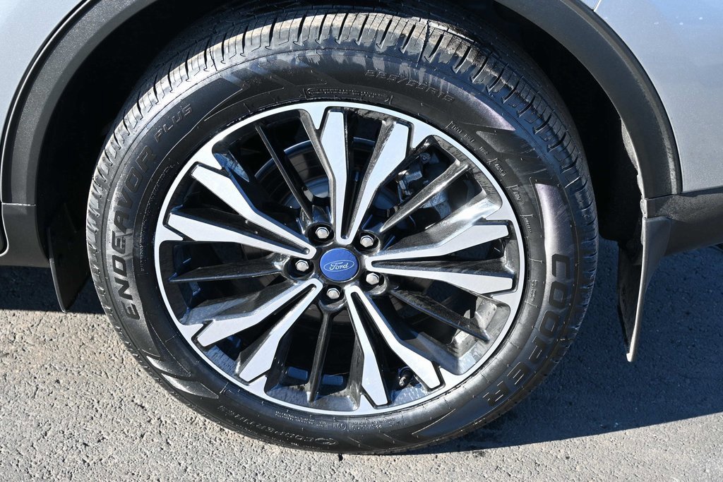 Certified 2022 Ford Escape SE w/ SE Sport Appearance Package image 15