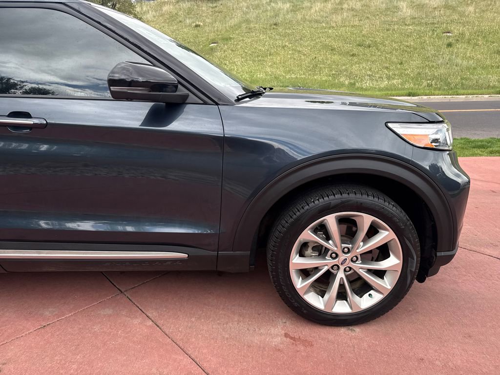 Certified 2023 Ford Explorer Platinum w/ Technology Package AWD/4WD image 35