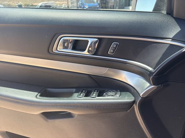 Certified 2019 Ford Explorer XLT w/ Equipment Group 201A FWD image 9