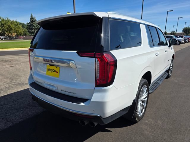 Used 2023 GMC Yukon XL Denali w/ Advanced Technology Package AWD/4WD image 10