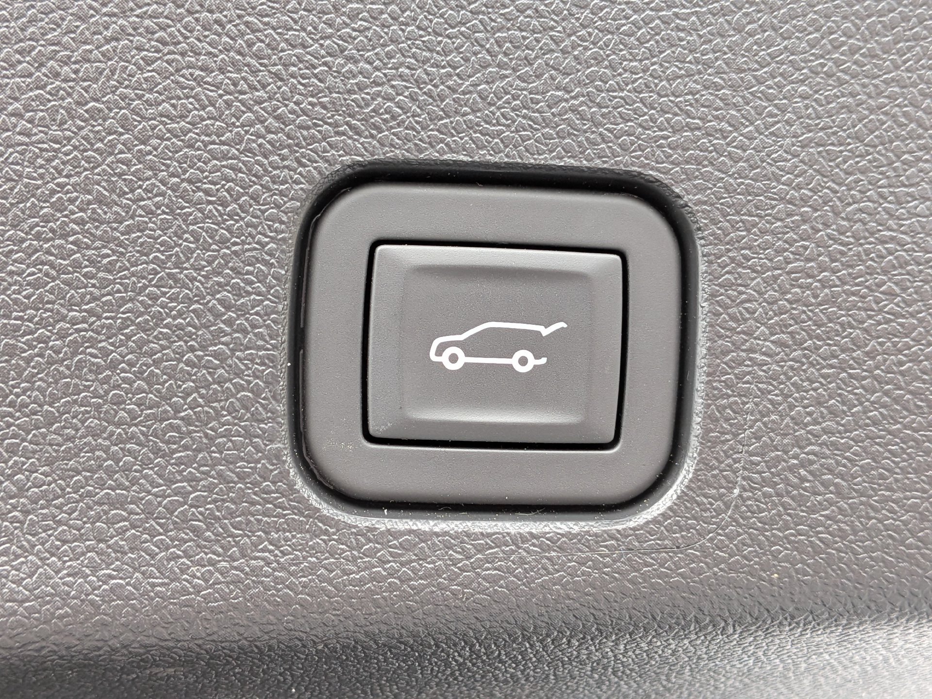 Used 2026 Chevrolet Traverse LT w/ Driver Confidence Package FWD image 16
