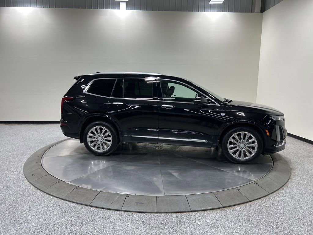 Used 2023 Cadillac XT6 Premium Luxury w/ Technology Package AWD/4WD image 6
