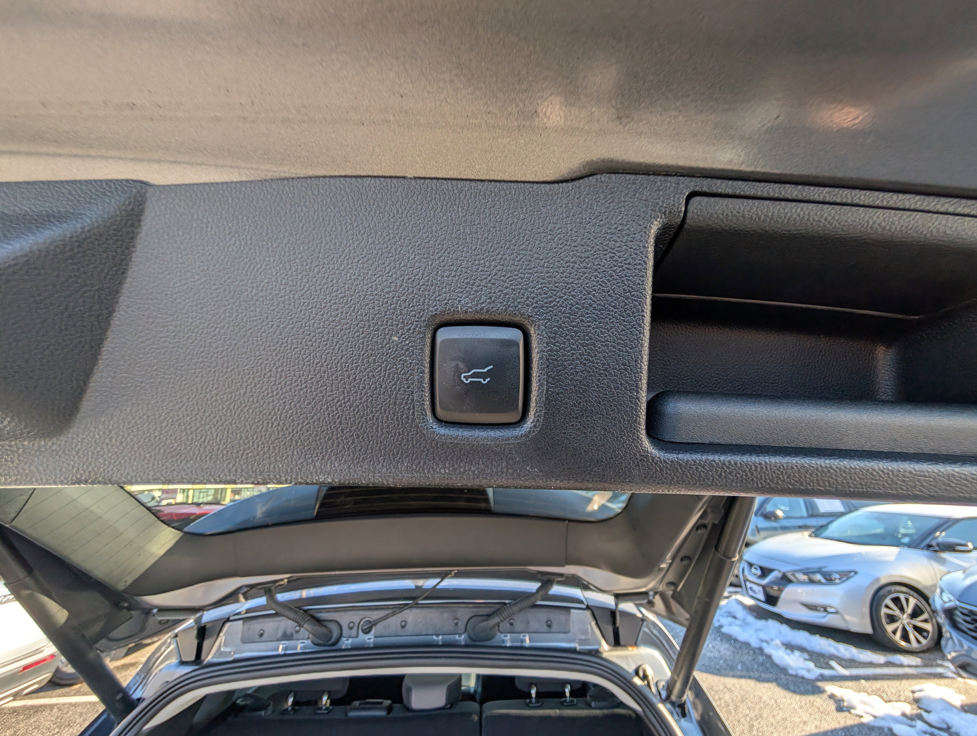 Certified 2022 Ford Escape SE w/ SE Sport Appearance Package image 15