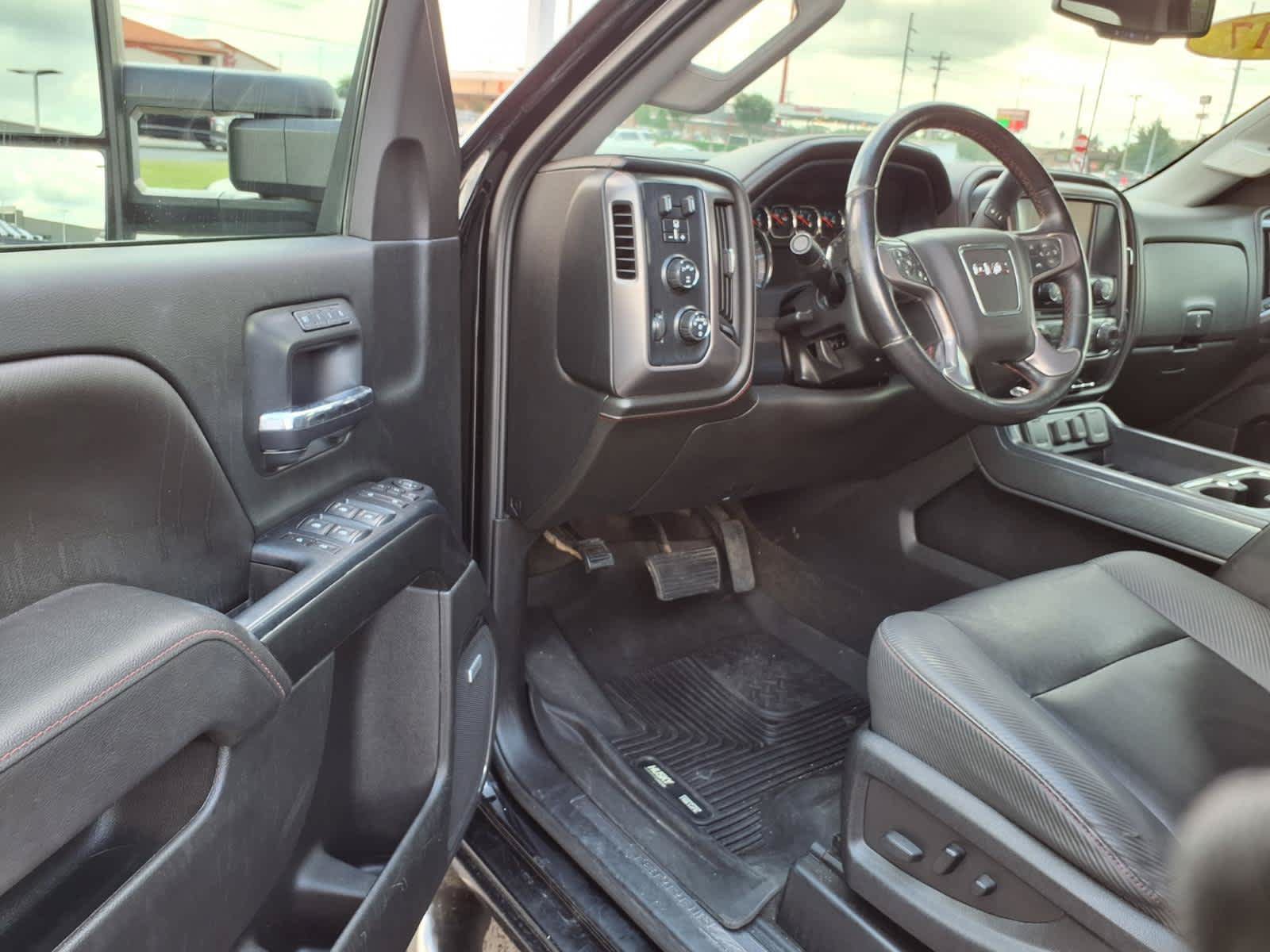 Used 2017 GMC Sierra 2500 SLT w/ Duramax Plus Package AWD/4WD image 7