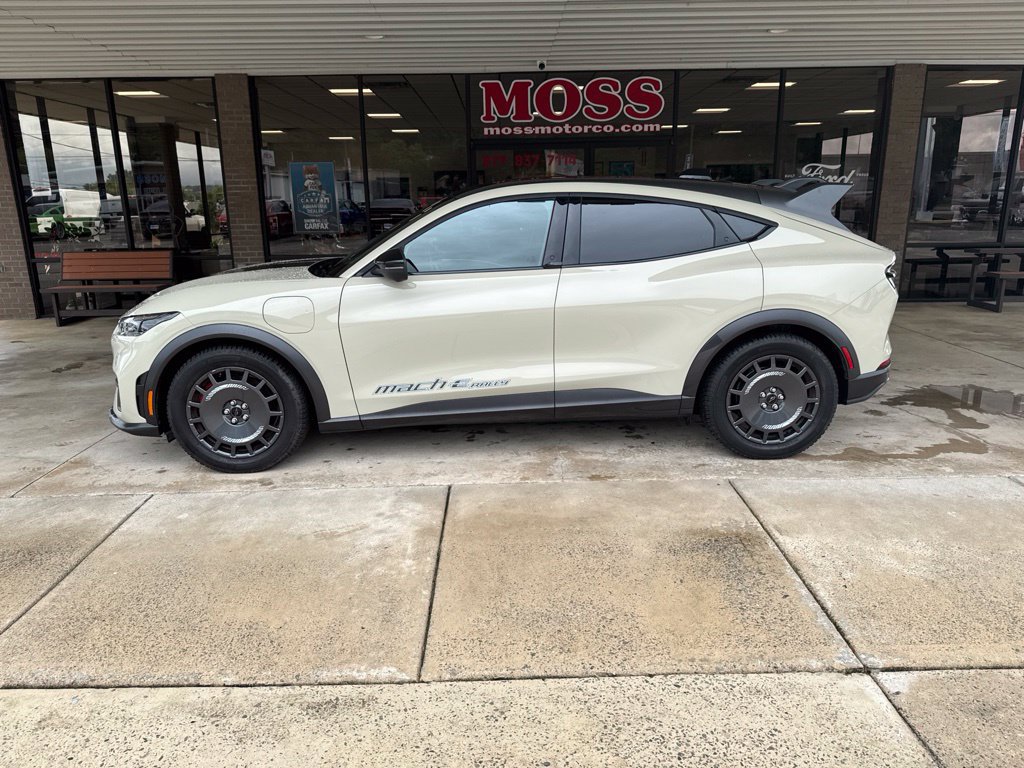 Certified 2025 Ford Mustang Mach-E GT AWD/4WD image 7