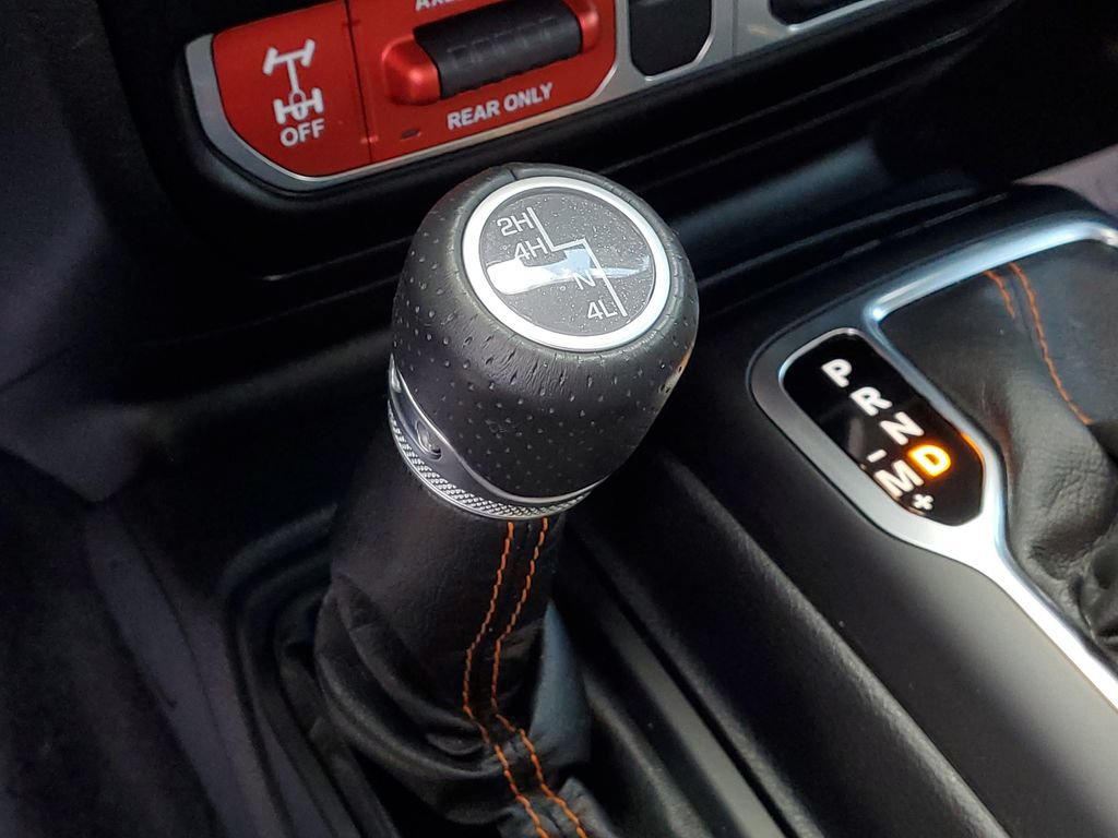 Used 2022 Jeep Gladiator Mojave w/ Cold Weather Group AWD/4WD image 31