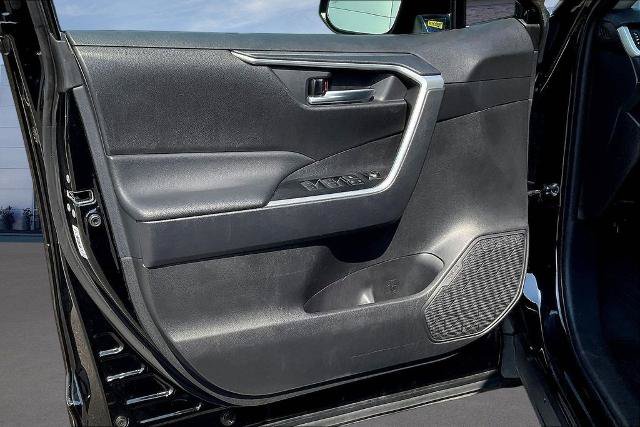 Used 2025 Toyota RAV4 XLE FWD image 20