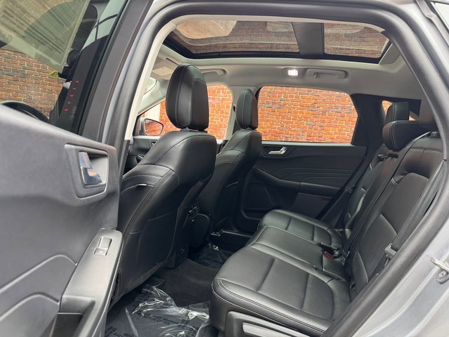 Certified 2022 Ford Escape Titanium w/ Class II Trailer Tow Package image 24