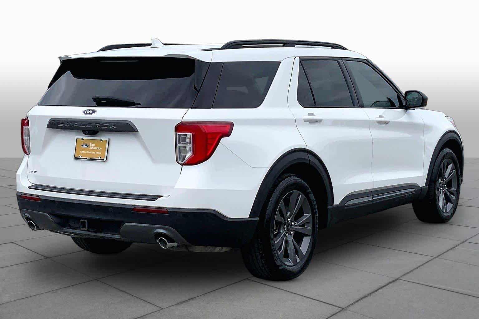 Certified 2021 Ford Explorer XLT w/ Equipment Group 202A RWD image 13