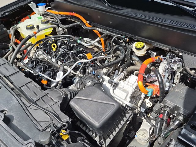 Certified 2024 Ford Maverick XLT w/ XLT Luxury Package FWD image 38