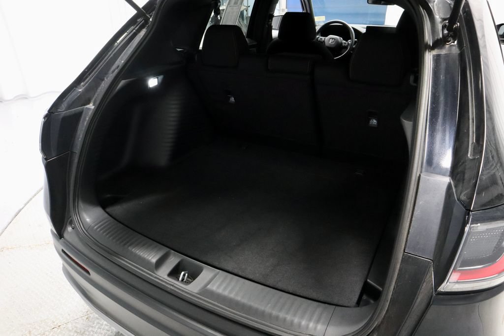 Used 2025 Honda HR-V Sport image 15