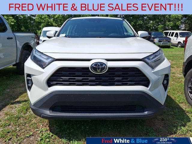 Used 2023 Toyota RAV4 XLE Premium AWD/4WD image 2