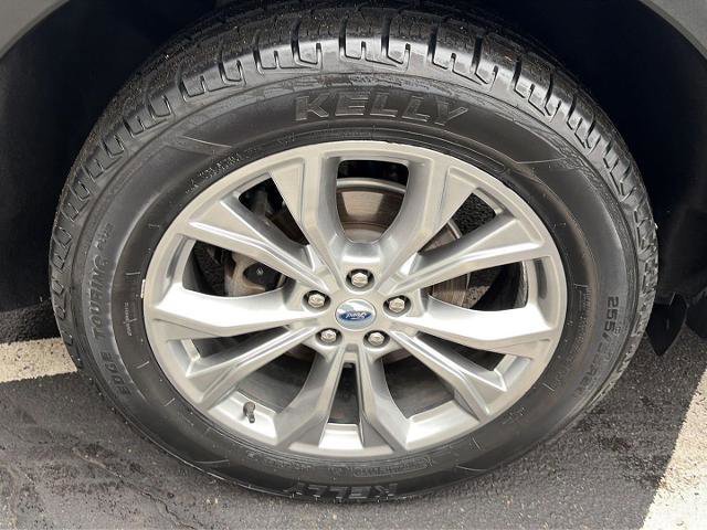 Certified 2022 Ford Explorer XLT w/ Equipment Group 202A image 18