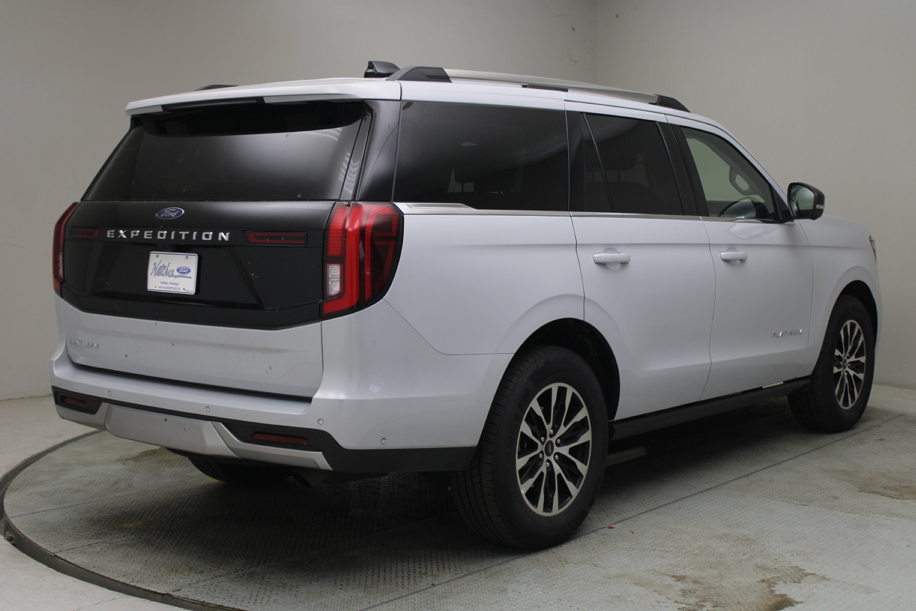 Certified 2025 Ford Expedition Platinum AWD/4WD image 27