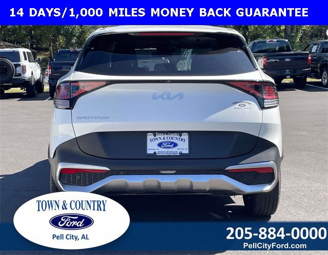 Used 2023 Kia Sportage LX image 4