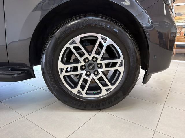 Certified 2025 Ford Expedition Active RWD image 30