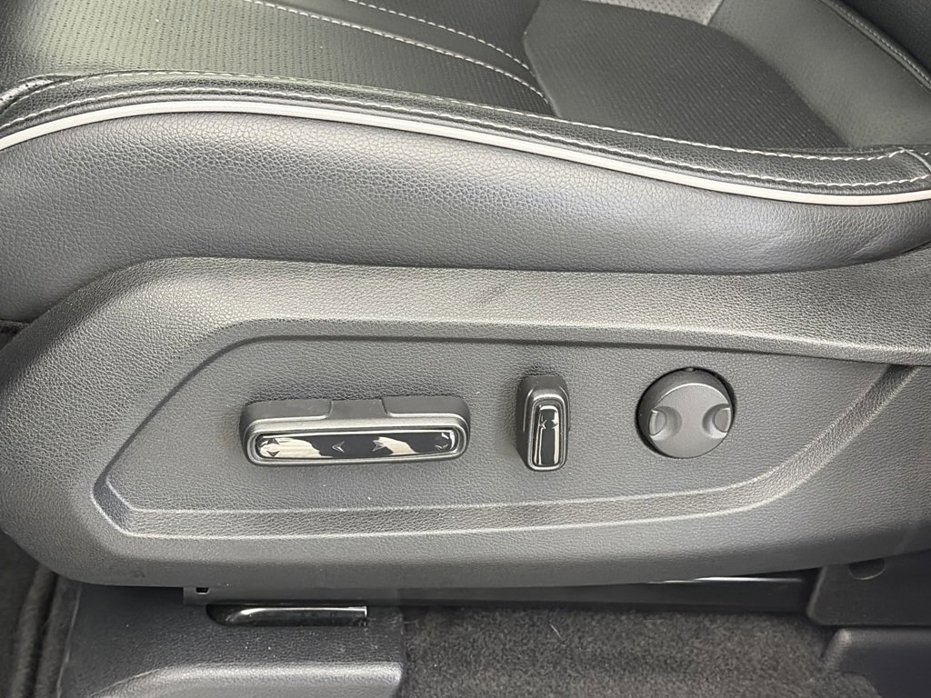 Used 2025 Honda Pilot Elite image 25