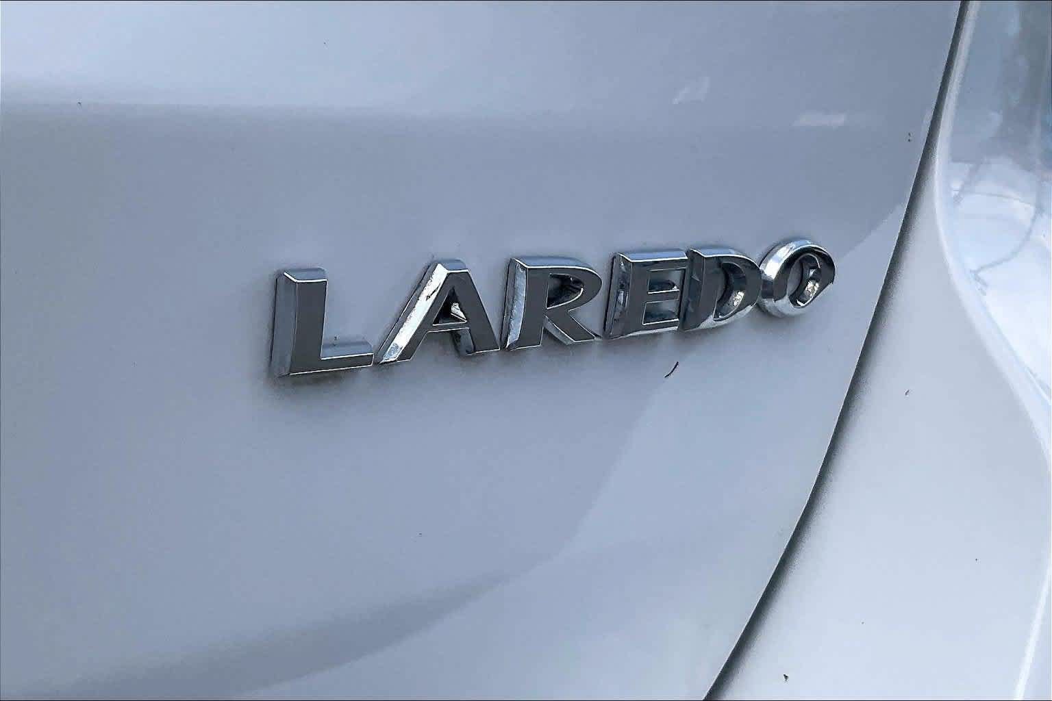 Used 2019 Jeep Grand Cherokee Laredo AWD/4WD image 7