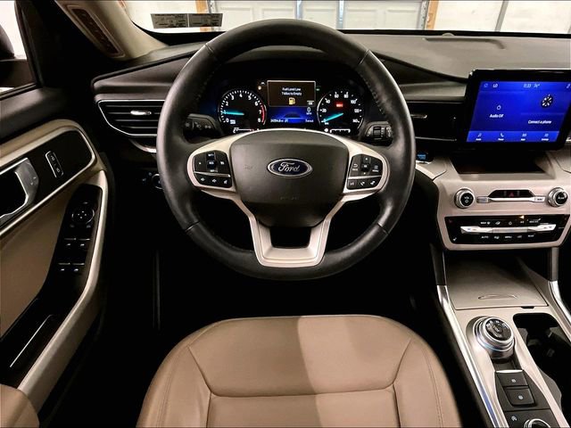 Certified 2023 Ford Explorer XLT w/ Equipment Group 202A AWD/4WD image 5