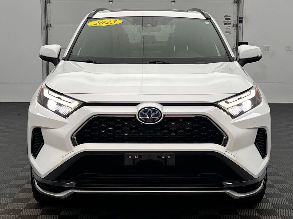Used 2023 Toyota RAV4 SE w/ Weather & Moonroof Package AWD/4WD image 16