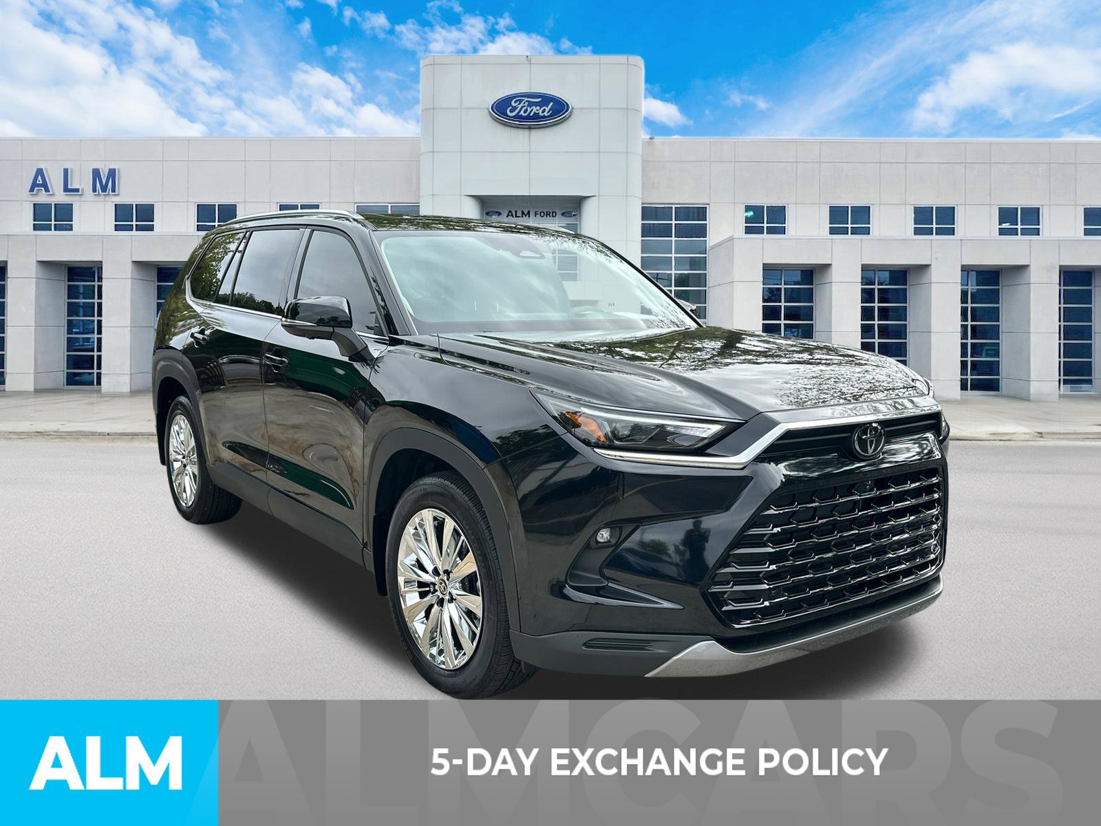 Used 2026 Toyota Grand Highlander AWD image 3