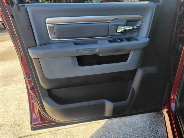 Used 2017 RAM 1500 Classic SLT image 15