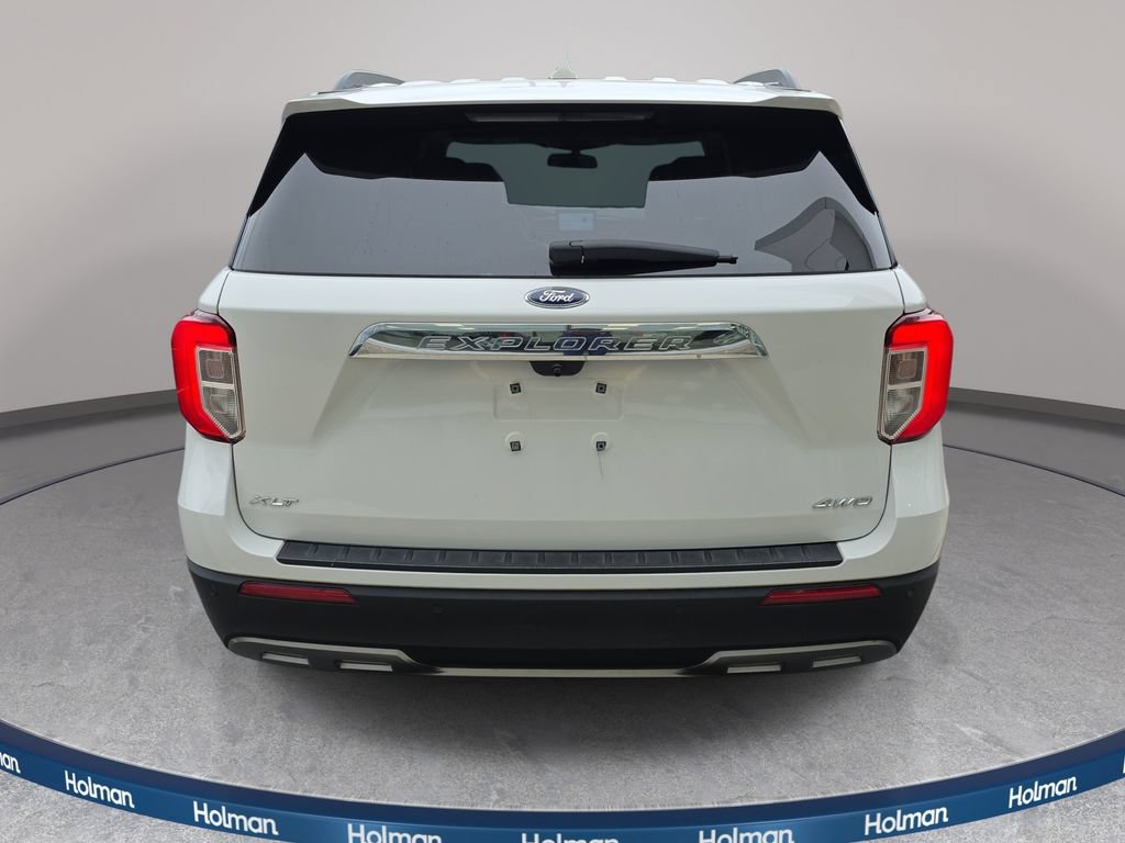 Certified 2022 Ford Explorer XLT w/ Equipment Group 202A AWD/4WD image 6