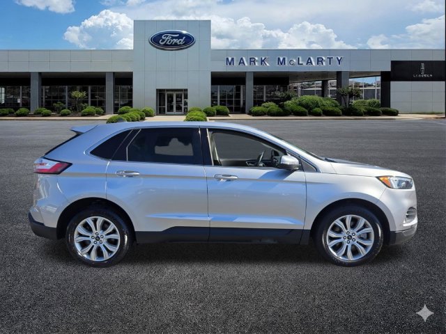 Certified 2023 Ford Edge Titanium AWD/4WD image 7