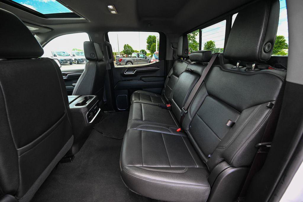 Used 2022 GMC Sierra 1500 SLT w/ SLT Convenience Package AWD/4WD image 22