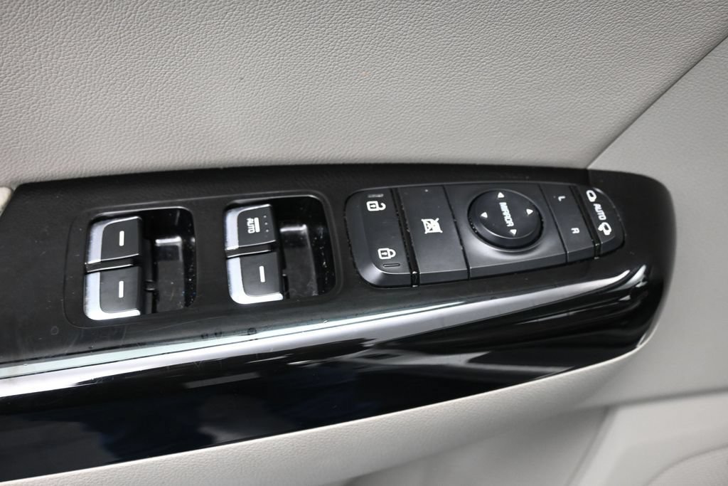 Used 2018 Kia Sportage EX w/ EX Technology Package FWD image 12