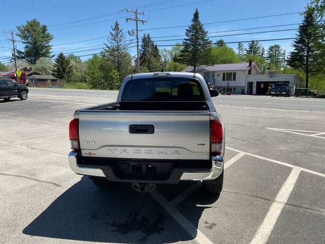 Used 2022 Toyota Tacoma SR5 AWD/4WD image 8