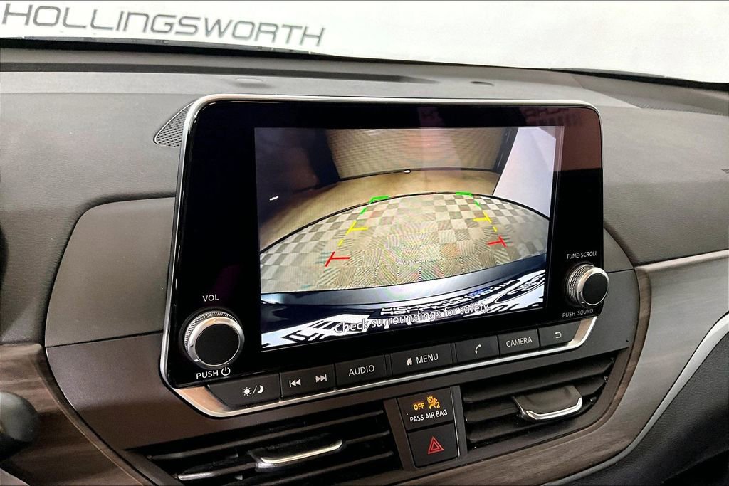 Used 2024 Nissan Altima 2.5 SV image 17