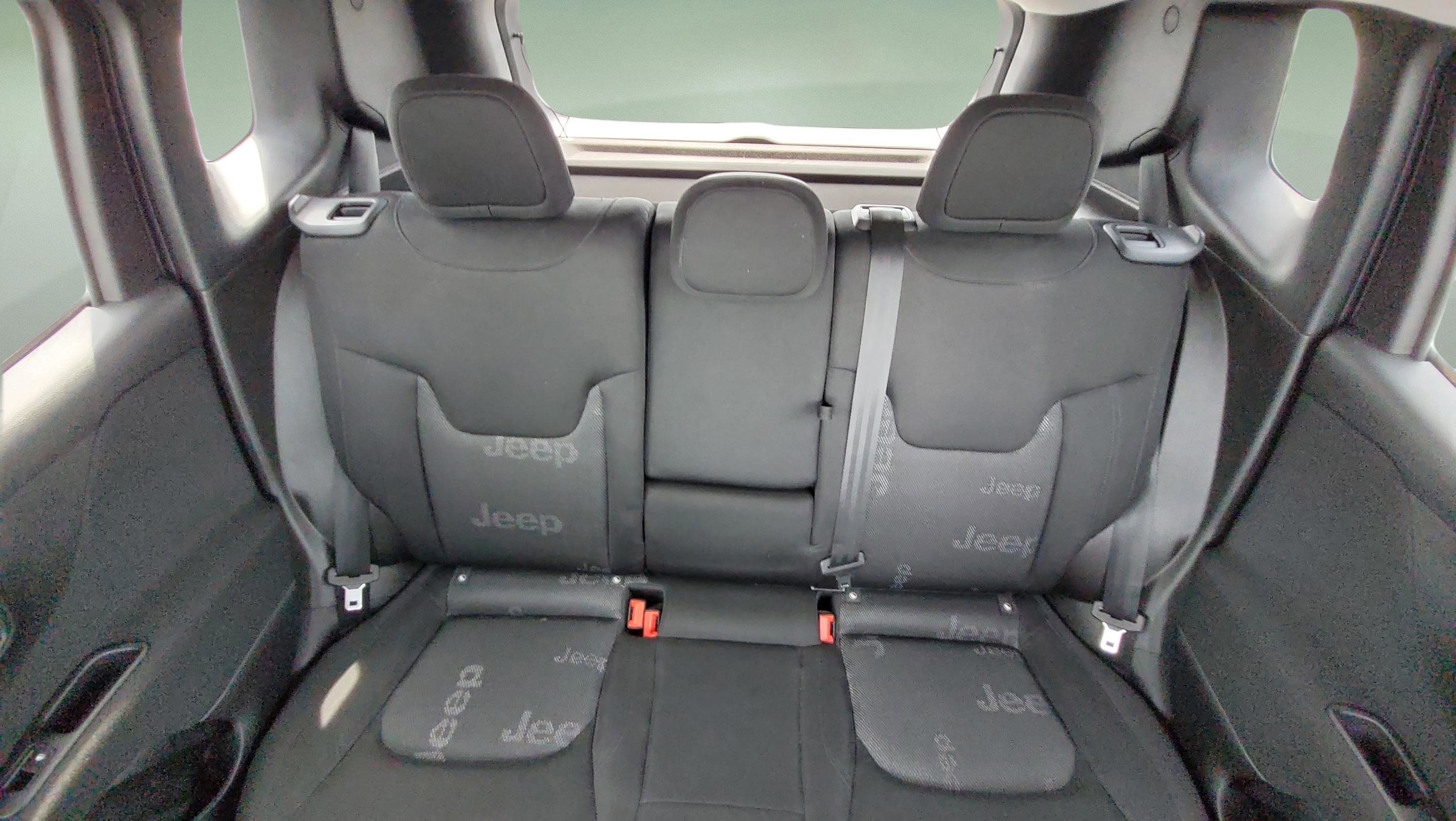 Used 2017 Jeep Renegade Latitude w/ Safety & Security Group image 19