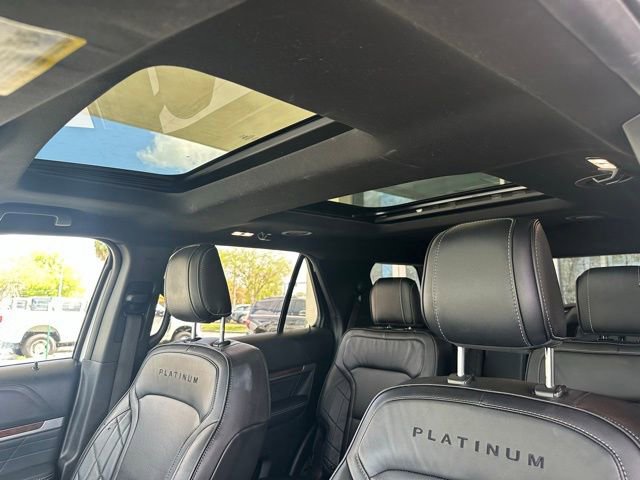 Certified 2019 Ford Explorer Platinum image 2
