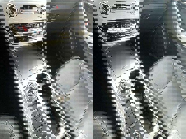 Certified 2022 Ford Explorer XLT w/ Equipment Group 202A image 25