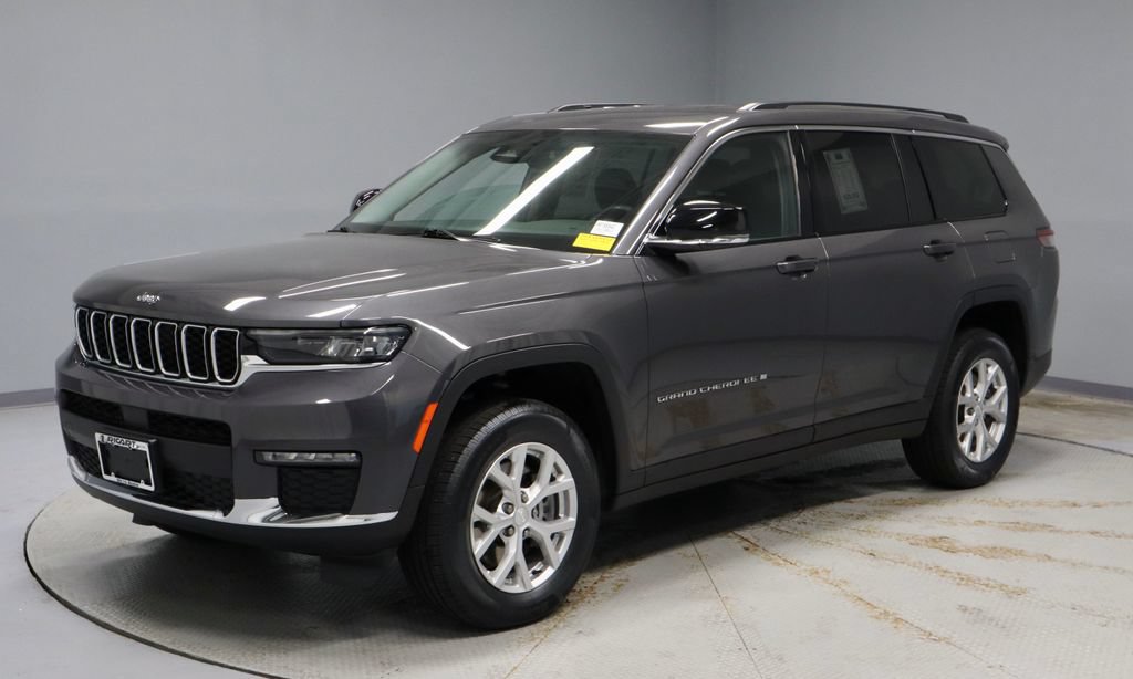 Used 2023 Jeep Grand Cherokee L Limited w/ Trailer Tow Group (B) AWD/4WD image 9