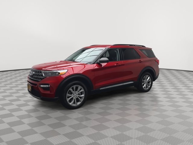 Certified 2023 Ford Explorer XLT w/ Equipment Group 202A AWD/4WD image 38