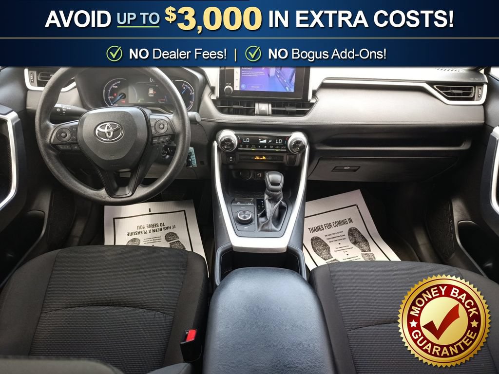 Used 2025 Toyota RAV4 LE AWD/4WD image 17