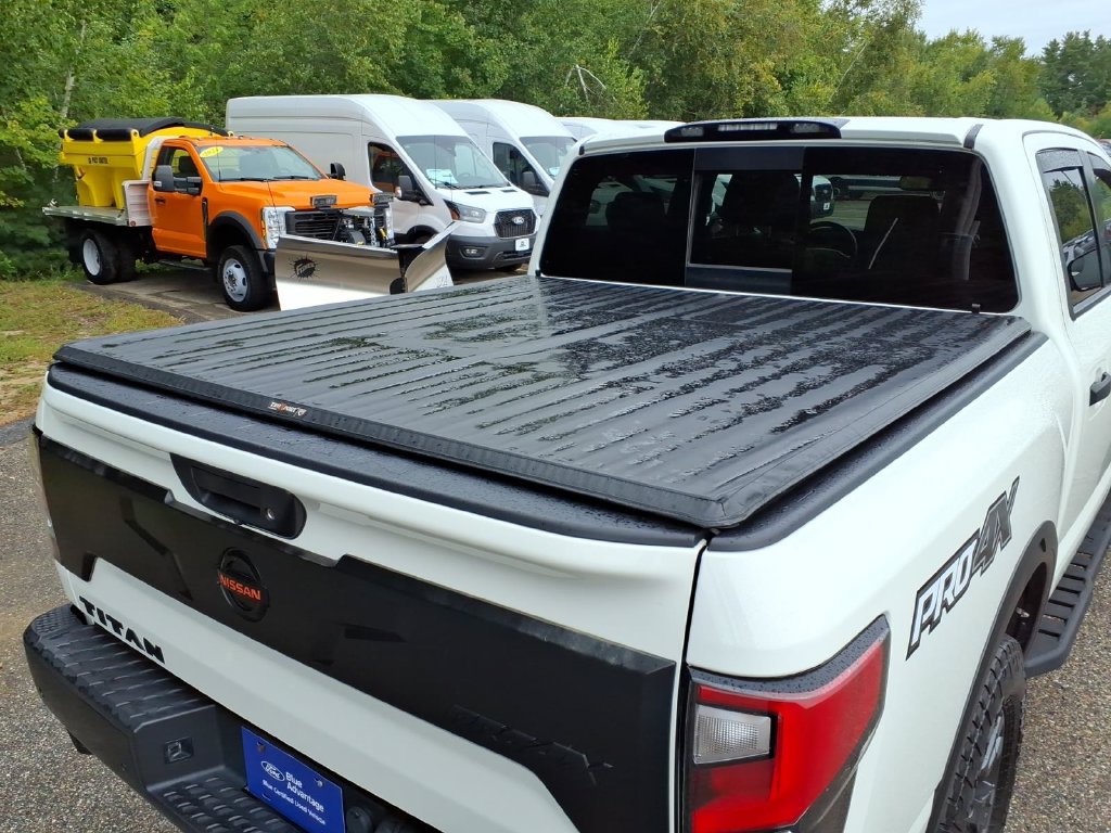 Used 2021 Nissan Titan PRO-4X w/ Pro-4x Convenience Package AWD/4WD image 11