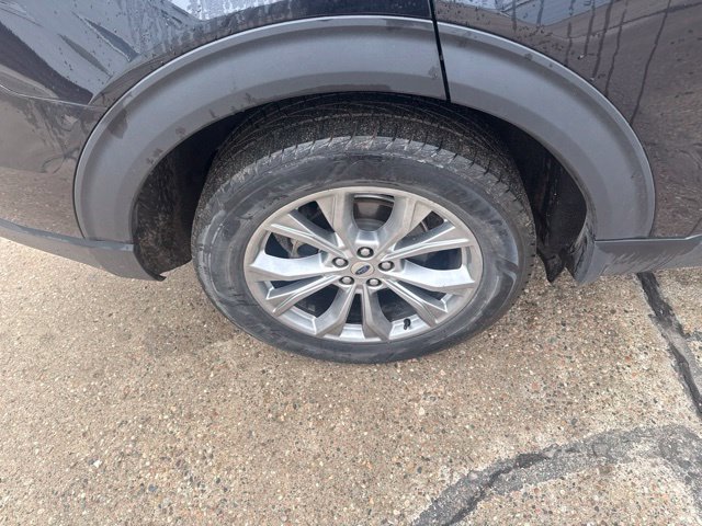 Certified 2020 Ford Explorer XLT w/ Equipment Group 202A AWD/4WD image 17