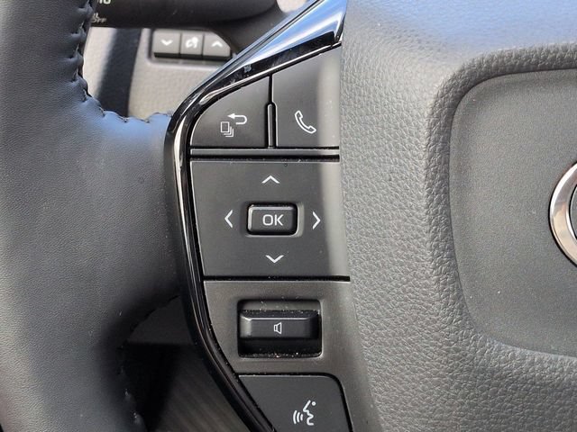 Used 2023 Toyota Prius XLE FWD image 24