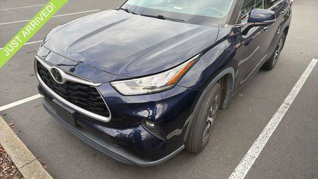 Used 2020 Toyota Highlander XLE image 1