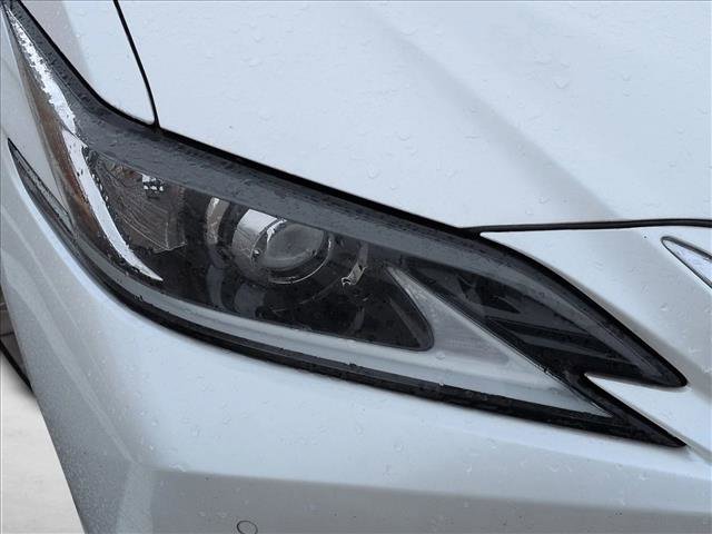 Used 2020 Lexus ES 300h w/ Premium Package image 4