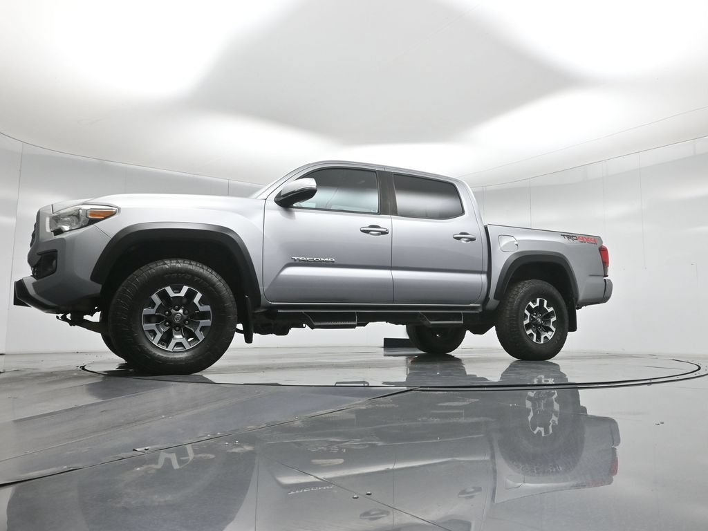 Used 2019 Toyota Tacoma TRD Off-Road w/ Technology Package AWD/4WD image 51