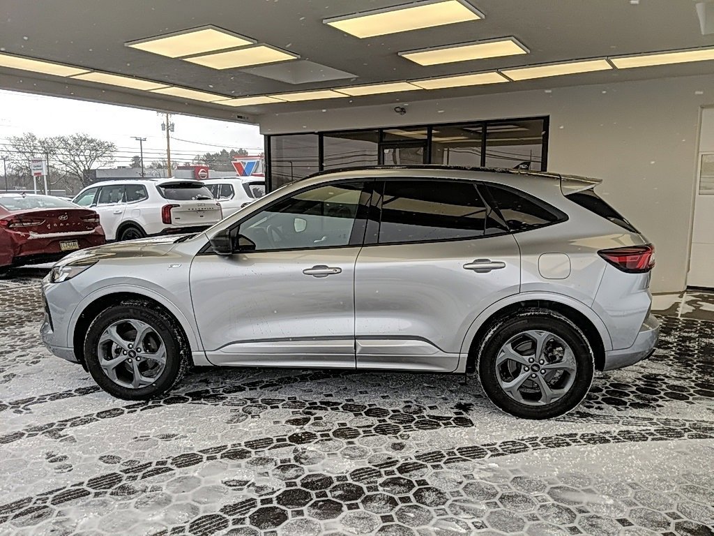 Certified 2023 Ford Escape ST-Line w/ Tech Pack #1 image 6