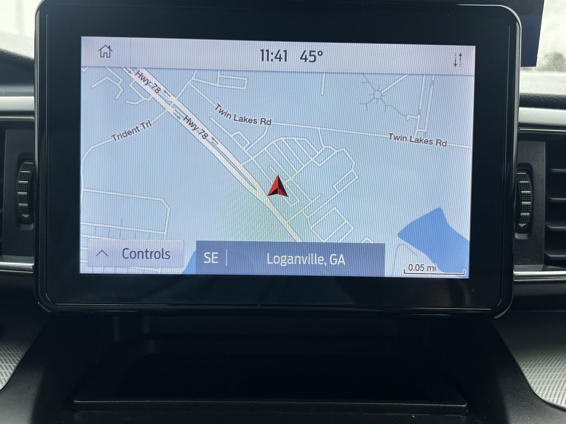 Certified 2020 Ford Explorer XLT w/ Equipment Group 202A image 7