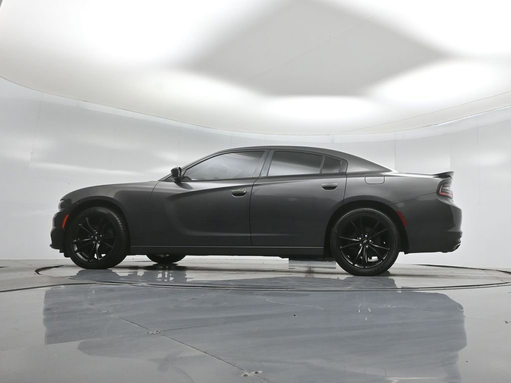Used 2017 Dodge Charger SE w/ Blacktop Package RWD image 51