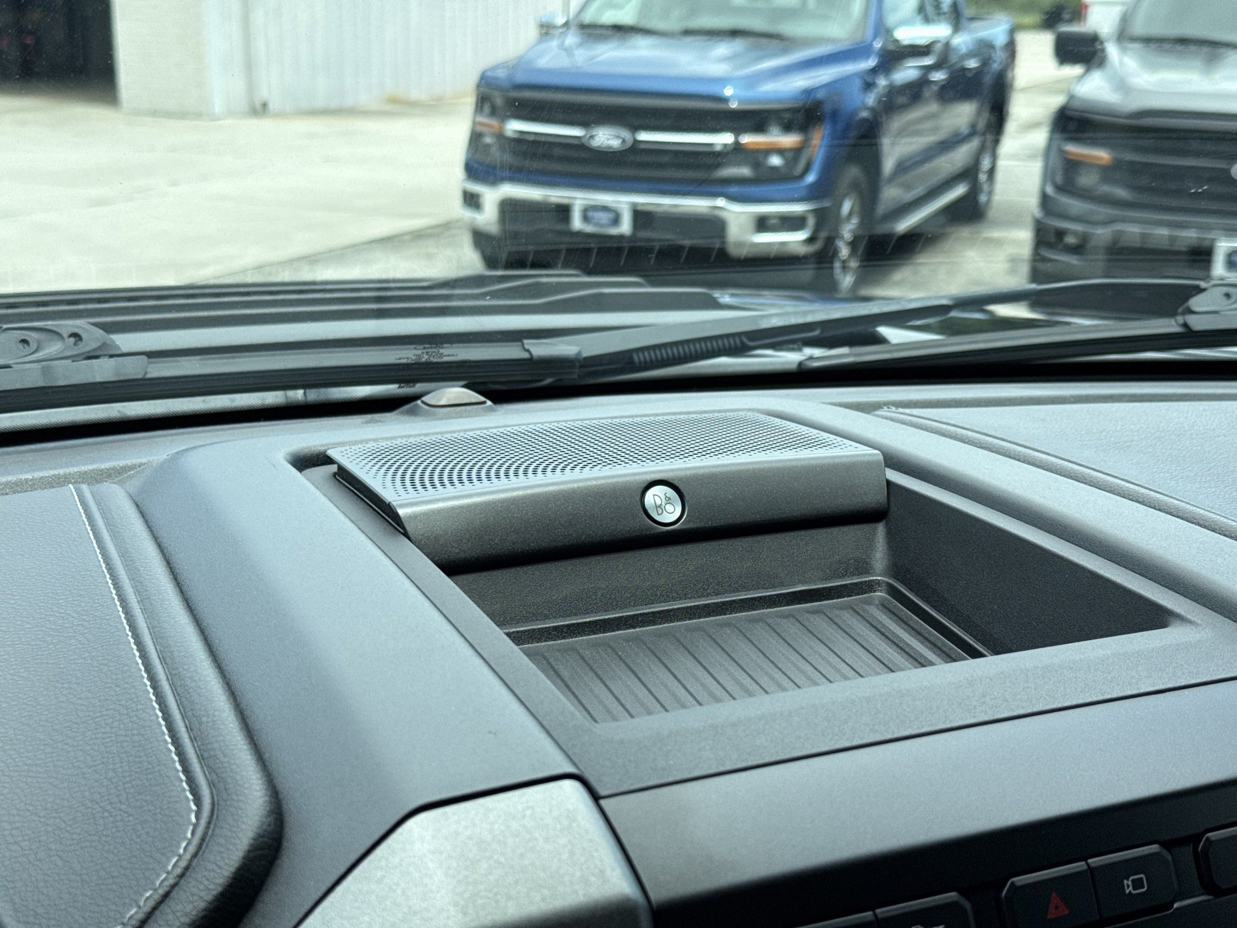 Certified 2018 Ford F150 Raptor w/ Equipment Group 802A Luxury AWD/4WD image 28