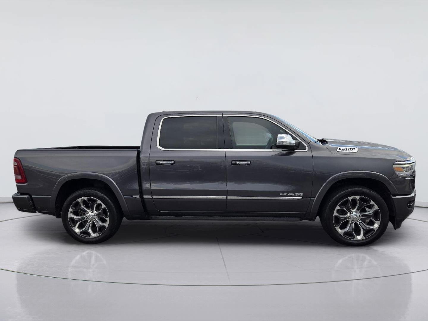 Used 2020 RAM 1500 Limited w/ Advanced Safety Group RWD image 4